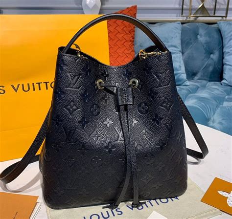 louis vuitton neonoe black review|louis vuitton neonoe crossbody.